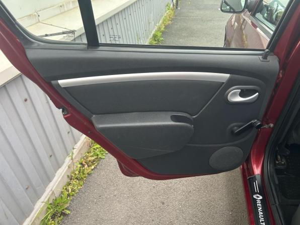 Renault Sandero I с пробегом 2011 года, цена 575 000 рублей, 132123 км, хэтчбек, Автокод Объявления