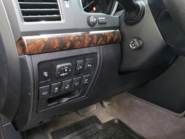 Toyota Land Cruiser 200 Series Рестайлинг 1 с пробегом 2015 года, цена 4 600 000 рублей, 142516 км, внедорожник, Автокод Объявления