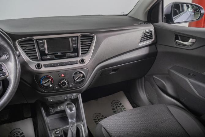 Hyundai Solaris II с пробегом 2017 года, цена 1 399 000 рублей, 88700 км, седан, Автокод Объявления