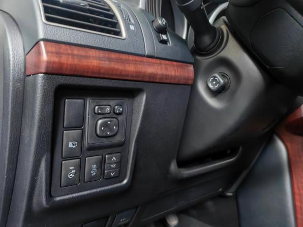 Toyota Land Cruiser Prado 150 Series Рестайлинг 1 с пробегом 2015 года, цена 3 727 000 рублей, 145643 км, внедорожник, Автокод Объявления
