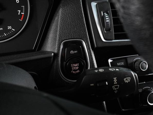 BMW 1 серии II (F20/F21) Рестайлинг 2 с пробегом 2017 года, цена 2 499 000 рублей, 62427 км, хэтчбек, Автокод Объявления