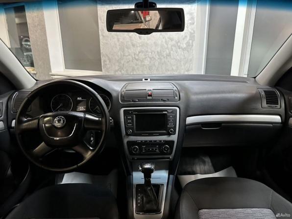 Skoda Octavia II (A5) Рестайлинг с пробегом 2013 года, цена 1 035 000 рублей, 167610 км, лифтбек, Автокод Объявления