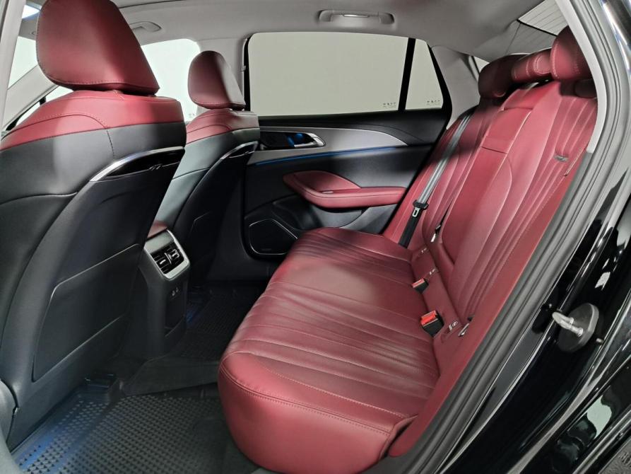 Hongqi H5 II Казань  - изображение 15