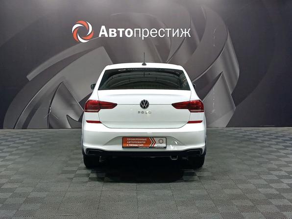 Volkswagen Polo VI с пробегом 2022 года, цена 1 520 000 рублей, 68244 км, лифтбек, Автокод Объявления