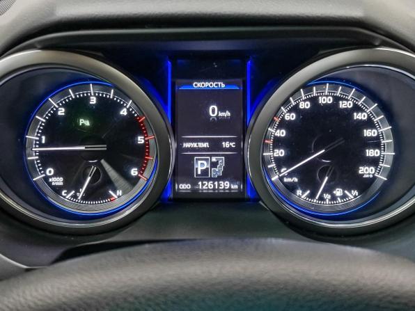 Toyota Land Cruiser Prado 150 Series Рестайлинг 1 с пробегом 2017 года, цена 4 005 000 рублей, 126112 км, внедорожник, Автокод Объявления