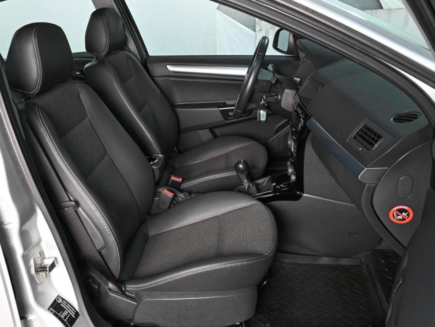 Opel Astra H Рестайлинг Ростов-на-Дону  - изображение 8