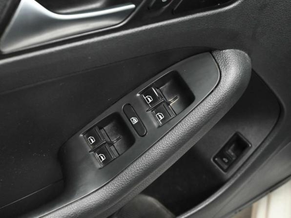 Volkswagen Jetta VI с пробегом 2013 года, цена 920 000 рублей, 197230 км, седан, Автокод Объявления