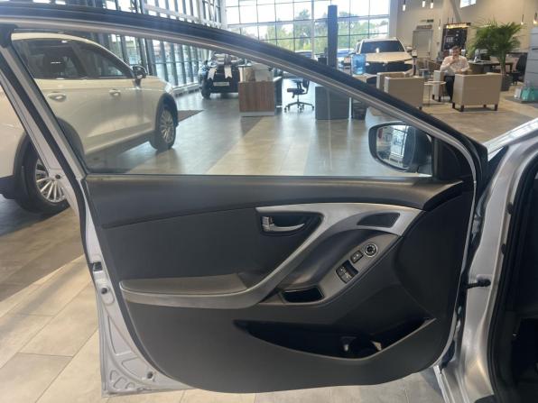 Hyundai Elantra V (MD) с пробегом 2012 года, цена 733 400 рублей, 141057 км, седан, Автокод Объявления