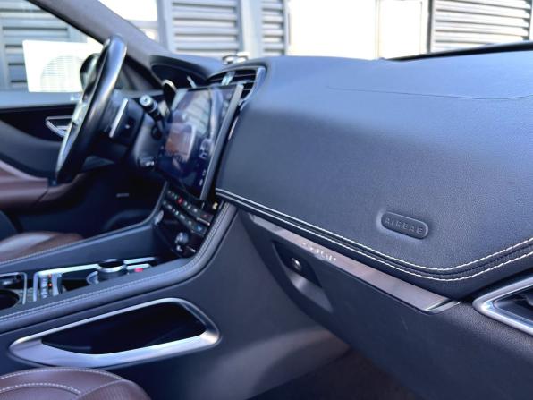 Jaguar F-Pace I с пробегом 2016 года, цена 3 080 000 рублей, 150148 км, внедорожник, Автокод Объявления