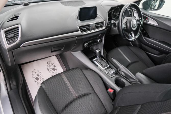 Mazda Axela III Рестайлинг с пробегом 2018 года, цена 1 549 000 рублей, 100857 км, хэтчбек, Автокод Объявления