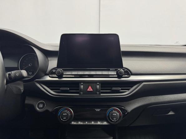 Kia Cerato IV Рестайлинг с пробегом 2021 года, цена 2 246 400 рублей, 31465 км, седан, Автокод Объявления