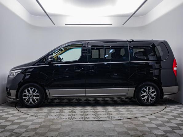 Hyundai H-1 II Рестайлинг 2 с пробегом 2018 года, цена 3 258 000 рублей, 87500 км, минивэн, Автокод Объявления