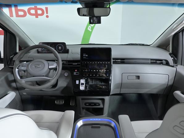 Hyundai Staria I с пробегом 2021 года, цена 4 990 000 рублей, 88000 км, минивэн, Автокод Объявления