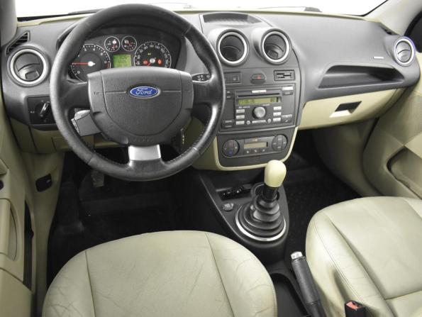 Ford Fiesta Mk5 с пробегом 2006 года, цена 345 100 рублей, 326150 км, хэтчбек, Автокод Объявления