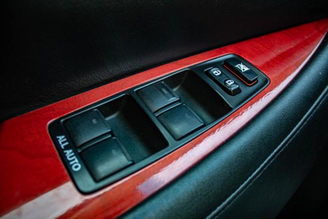 Lexus ES V с пробегом 2006 года, цена 1 079 000 рублей, 127848 км, седан, Автокод Объявления