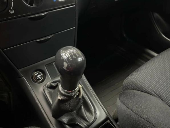 Toyota Corolla IX (E120 E130) Рестайлинг с пробегом 2005 года, цена 436 904 рубля, 344523 км, седан, Автокод Объявления