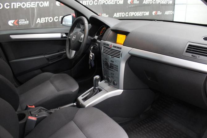 Opel Astra H Рестайлинг с пробегом 2011 года, цена 698 000 рублей, 119000 км, седан, Автокод Объявления