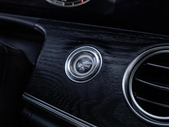 Mercedes-Benz E-Класс V (W213 S213 C238) с пробегом 2019 года, цена 3 109 000 рублей, 188379 км, седан, Автокод Объявления