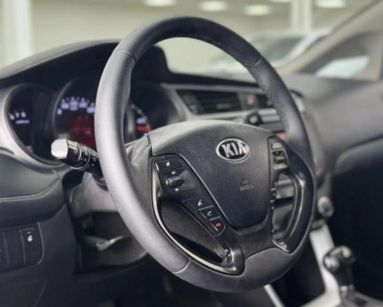 Kia Ceed II Рестайлинг с пробегом 2017 года, цена 1 189 000 рублей, 235635 км, хэтчбек, Автокод Объявления