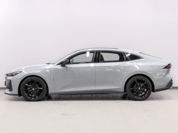 Changan UNI-V I с пробегом 2023 года, цена 2 170 000 рублей, 40444 км, лифтбек, Автокод Объявления