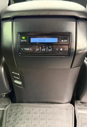 Toyota Land Cruiser Prado 150 Series Рестайлинг 2 с пробегом 2018 года, цена 3 990 000 рублей, 195413 км, внедорожник, Автокод Объявления