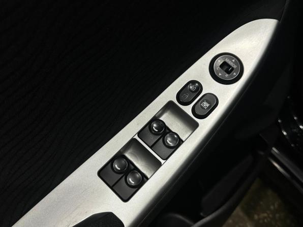 Hyundai Solaris I с пробегом 2013 года, цена 860 000 рублей, 208824 км, седан, Автокод Объявления