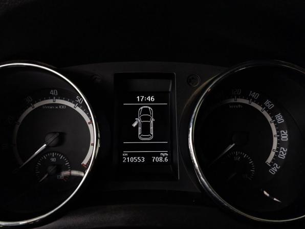 Skoda Yeti I Рестайлинг с пробегом 2017 года, цена 1 397 000 рублей, 210553 км, внедорожник, Автокод Объявления