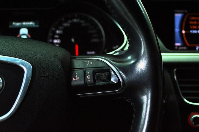 Audi A4 IV (B8) Рестайлинг с пробегом 2012 года, цена 1 220 000 рублей, 142300 км, седан, Автокод Объявления