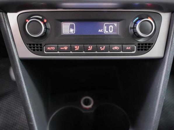 Volkswagen Polo V Рестайлинг с пробегом 2016 года, цена 925 000 рублей, 165112 км, седан, Автокод Объявления