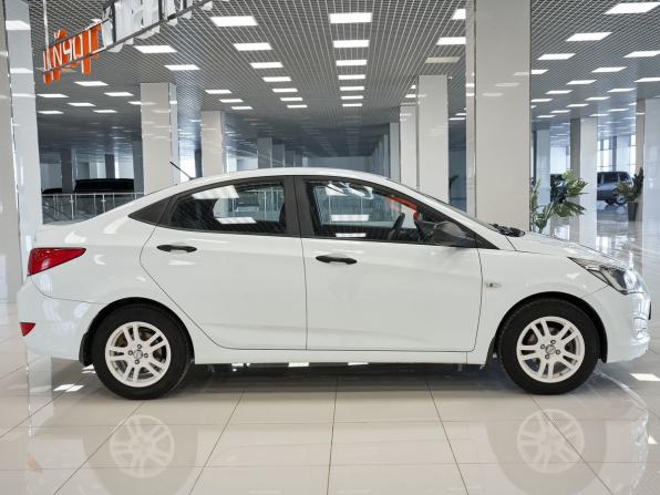 Hyundai Solaris I Рестайлинг с пробегом 2015 года, цена 907 000 рублей, 108742 км, седан, Автокод Объявления