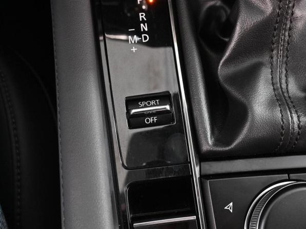 Mazda 3 IV (BP) с пробегом 2019 года, цена 2 755 000 рублей, 27996 км, хэтчбек, Автокод Объявления