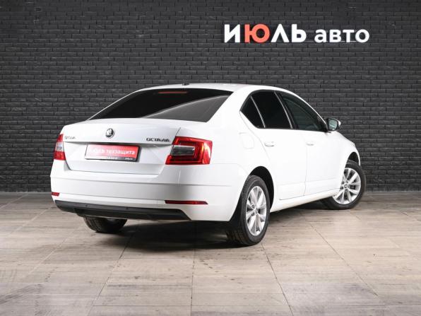 Skoda Octavia III (A7) Рестайлинг с пробегом 2017 года, цена 1 890 000 рублей, 70384 км, лифтбек, Автокод Объявления