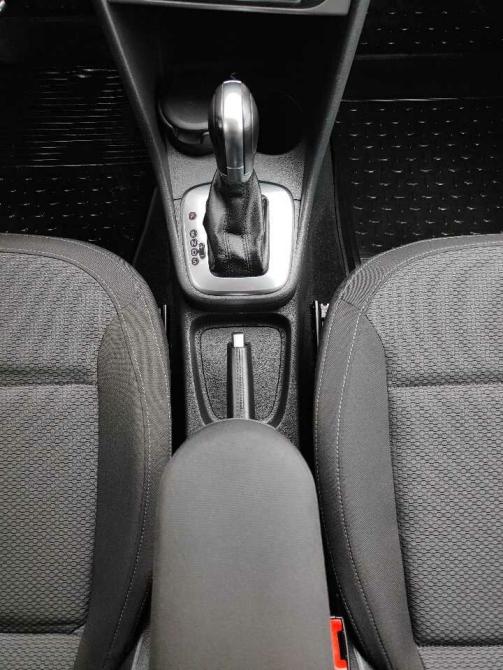 Volkswagen Polo V Рестайлинг Санкт-Петербург  - изображение 19