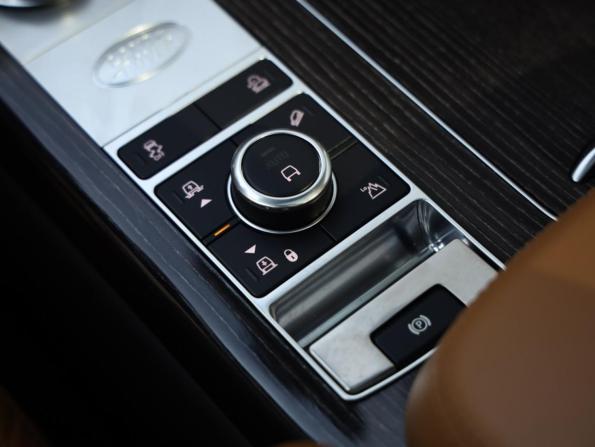 Land Rover Range Rover IV Рестайлинг с пробегом 2020 года, цена 8 600 000 рублей, 110115 км, внедорожник, Автокод Объявления