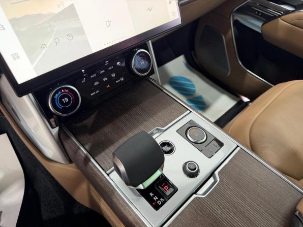 Land Rover Range Rover V с пробегом 2023 года, цена 18 990 000 рублей, 46000 км, внедорожник, Автокод Объявления