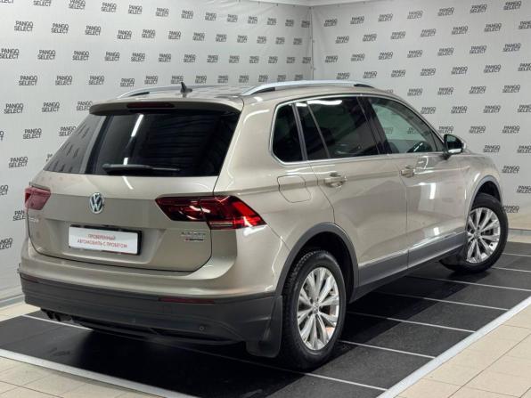 Volkswagen Tiguan II с пробегом 2018 года, цена 2 520 000 рублей, 128201 км, внедорожник, Автокод Объявления