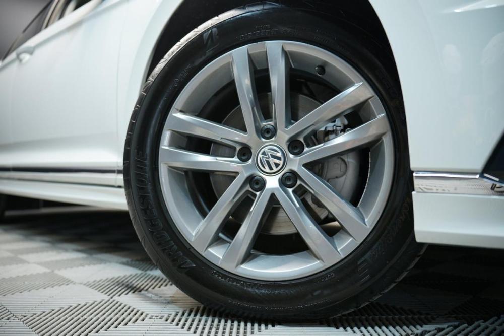 Volkswagen Passat B8 Крым  - изображение 33