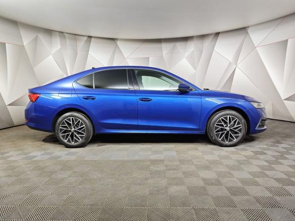 Skoda Octavia IV (A8) с пробегом 2022 года, цена 2 693 000 рублей, 45378 км, лифтбек, Автокод Объявления