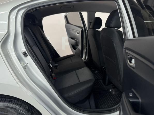 Kia Rio IV Рестайлинг с пробегом 2021 года, цена 1 455 000 рублей, 90153 км, седан, Автокод Объявления