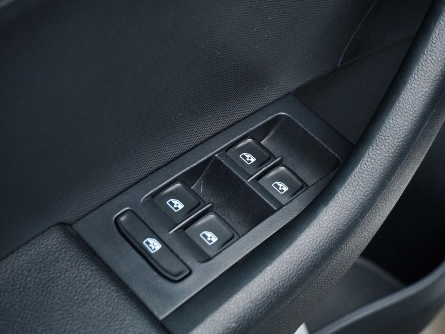 Skoda Rapid I Рестайлинг Ростов-на-Дону  - изображение 11