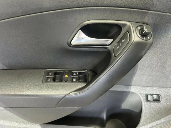 Volkswagen Polo V Рестайлинг с пробегом 2019 года, цена 1 302 000 рублей, 168333 км, седан, Автокод Объявления