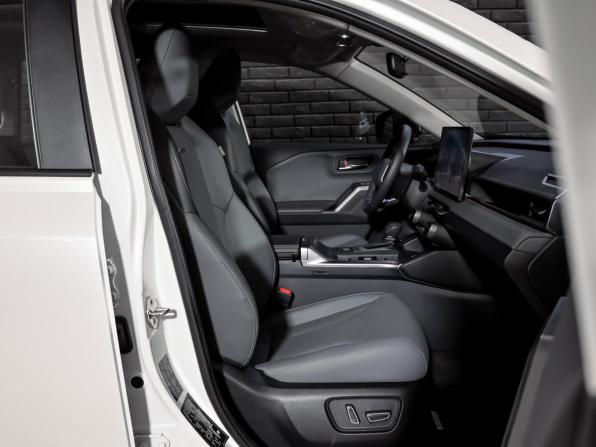 Toyota RAV4 VI (XA60) с пробегом 2025 года, цена 4 640 000 рублей, 77 км, внедорожник, Автокод Объявления