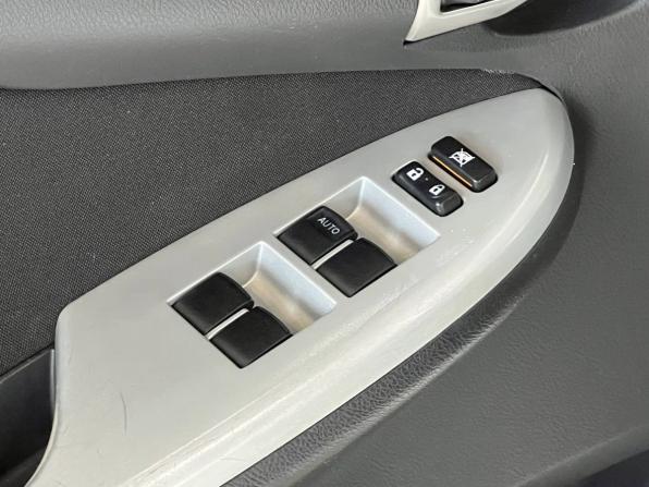 Toyota Corolla X (E140 E150) Рестайлинг с пробегом 2011 года, цена 1 100 000 рублей, 201800 км, седан, Автокод Объявления