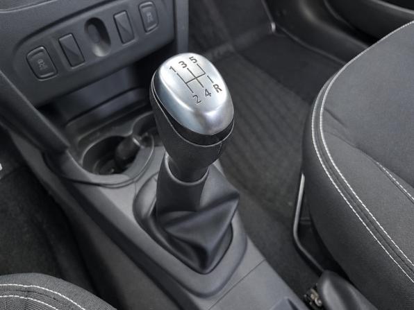 Renault Logan II Рестайлинг с пробегом 2020 года, цена 919 000 рублей, 151000 км, седан, Автокод Объявления