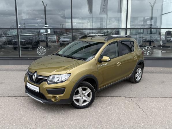 Renault Sandero II с пробегом 2017 года, цена 945 000 рублей, 102321 км, хэтчбек, Автокод Объявления