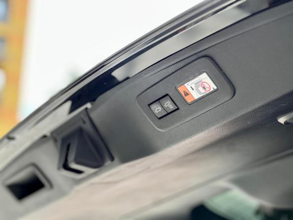 Toyota Land Cruiser Prado 250 Series с пробегом 2024 года, цена 8 700 000 рублей, 32300 км, внедорожник, Автокод Объявления