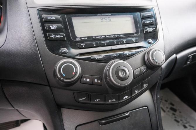 Honda Accord VII Рестайлинг с пробегом 2006 года, цена 949 000 рублей, 293767 км, седан, Автокод Объявления
