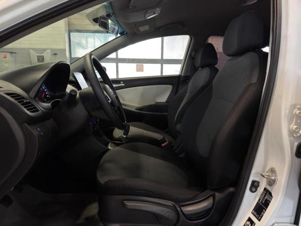 Hyundai Solaris I с пробегом 2014 года, цена 629 000 рублей, 190000 км, седан, Автокод Объявления