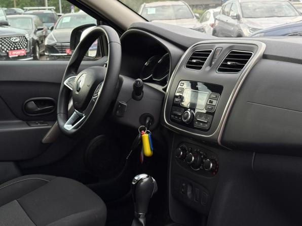 Renault Sandero II Рестайлинг с пробегом 2018 года, цена 1 290 000 рублей, 104157 км, хэтчбек, Автокод Объявления