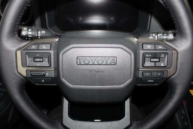 Toyota Land Cruiser Prado 250 Series с пробегом 2026 года, цена 13 900 000 рублей, 10 км, внедорожник, Автокод Объявления